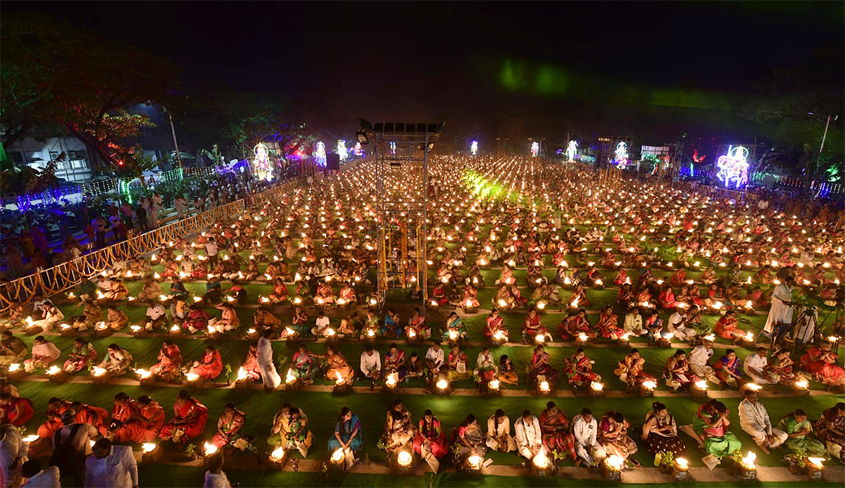 KARTHIKA MAHA DEEPOTSAVAM ORGANISED BY TTD - Sakshi9