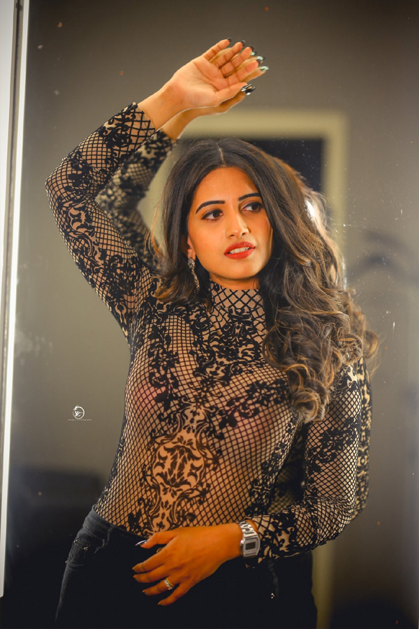 Sravanthi Chokarapu Latest Beautiful Photos  - Sakshi3