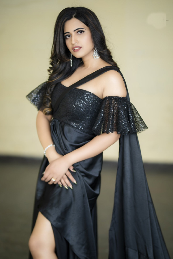 Sravanthi Chokarapu Latest Beautiful Photos  - Sakshi7
