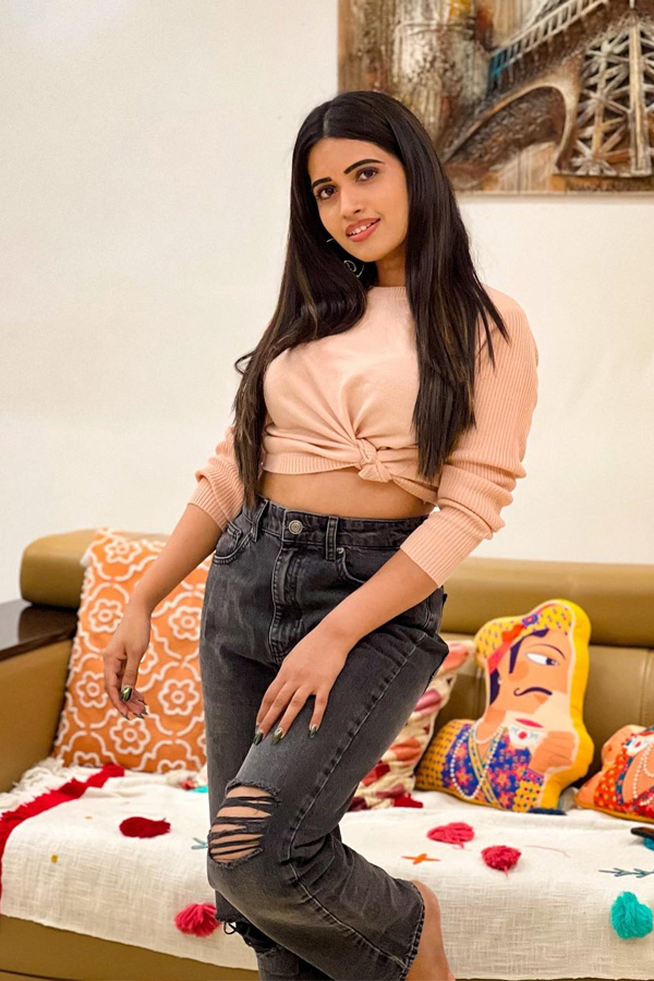 Sravanthi Chokarapu Latest Beautiful Photos  - Sakshi10