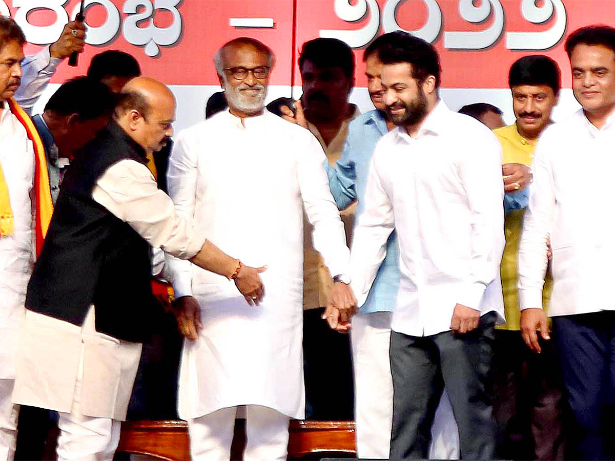 Puneeth Rajkumar Karnataka Ratna Award Ceremony 2022 Highlights Pics Goes Viral - Sakshi8