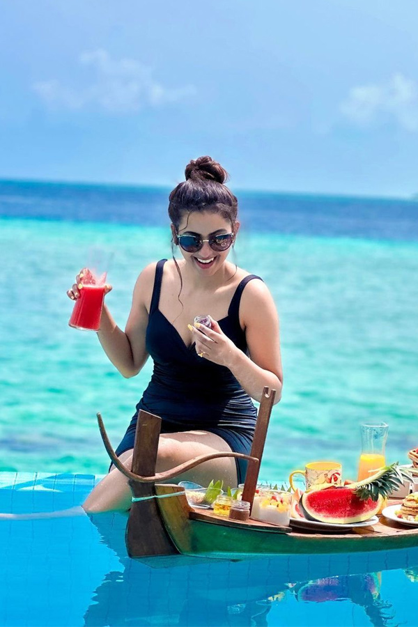 Deepika Pilli Enjoys Vacation In Maldives - Sakshi16