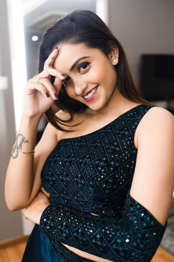 Deepika Pilli Enjoys Vacation In Maldives - Sakshi10