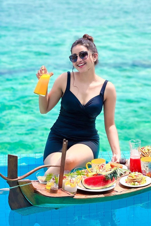 Deepika Pilli Enjoys Vacation In Maldives - Sakshi2