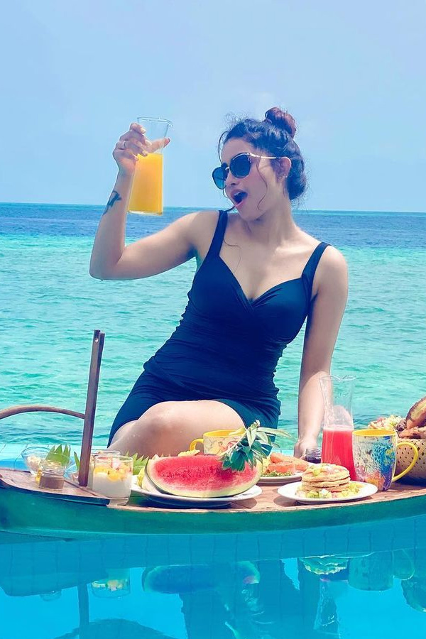 Deepika Pilli Enjoys Vacation In Maldives - Sakshi6