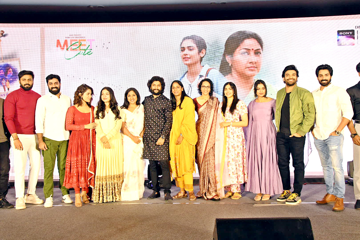 Meet Cute Pre Release Event Photos  - Sakshi25