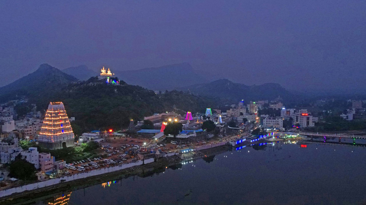 Srikalahasti Swarnamukhi Nadi Deepa harathocchavam - Sakshi3