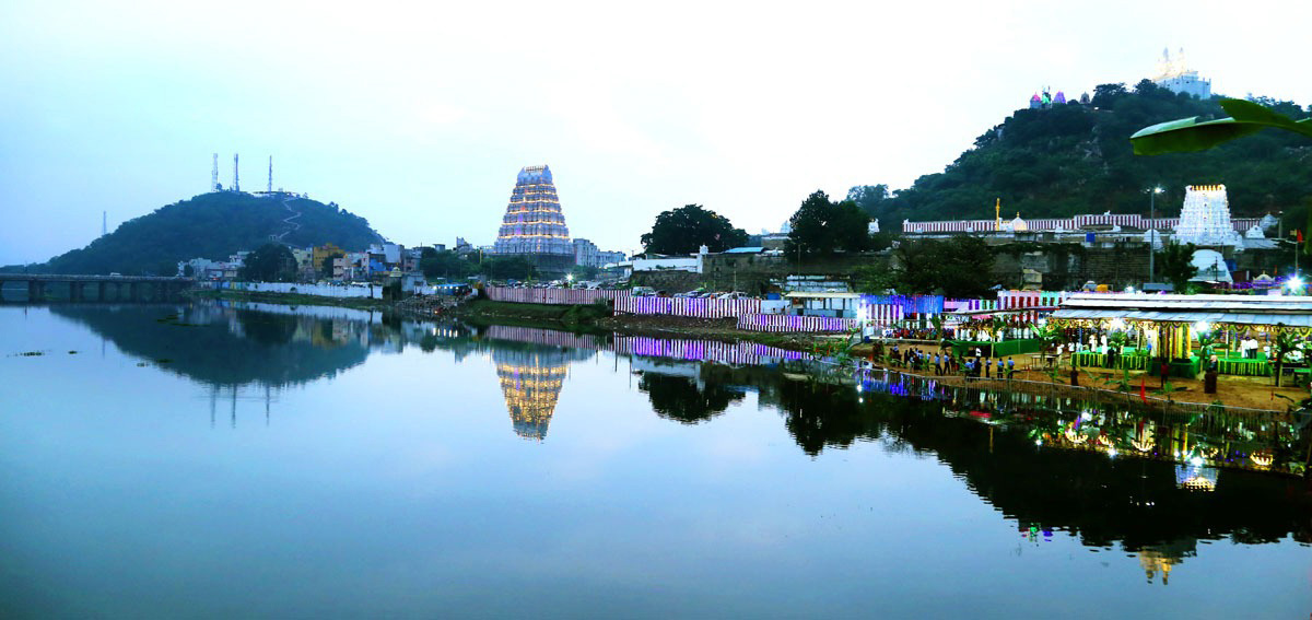 Srikalahasti Swarnamukhi Nadi Deepa harathocchavam - Sakshi16