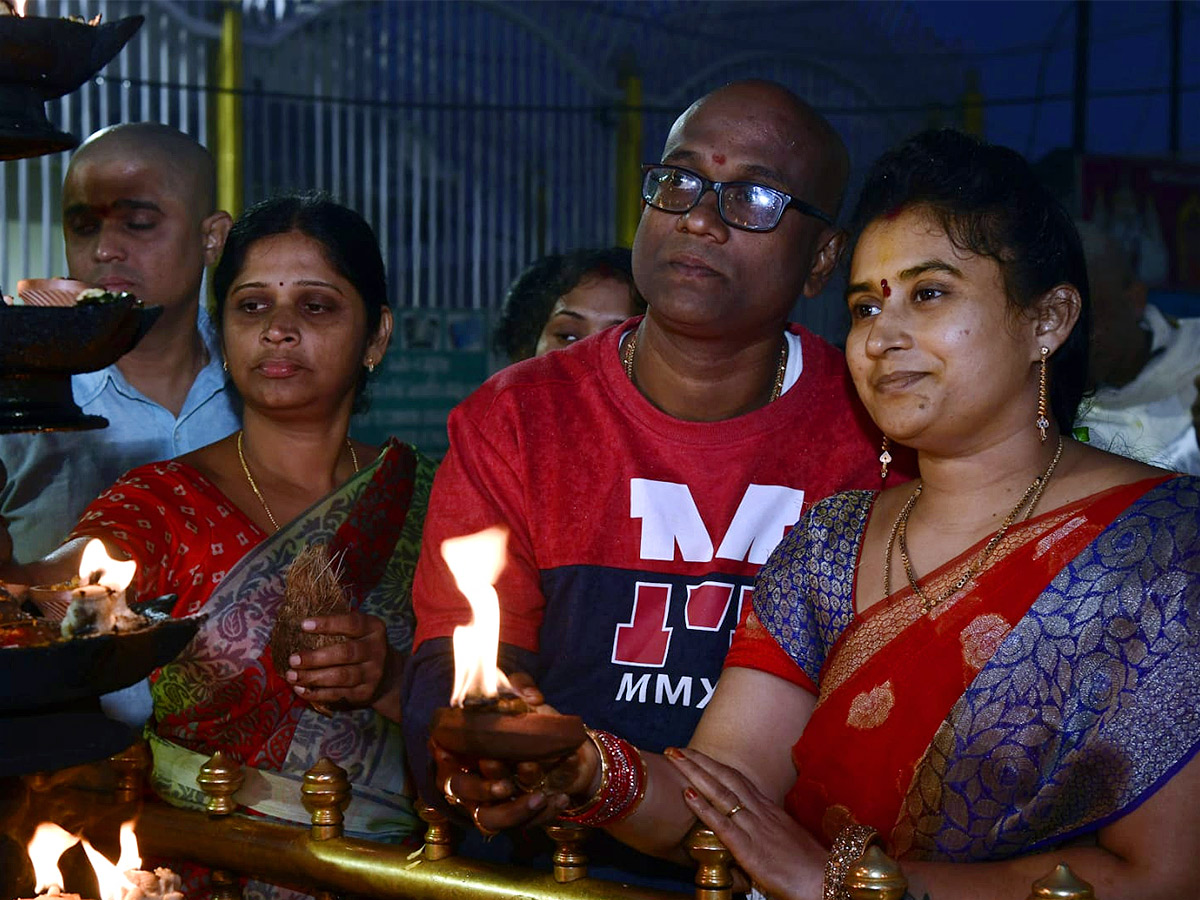 Karthika Pournami Devotees Rush At Kapila Theertham In Tirupati - Sakshi16