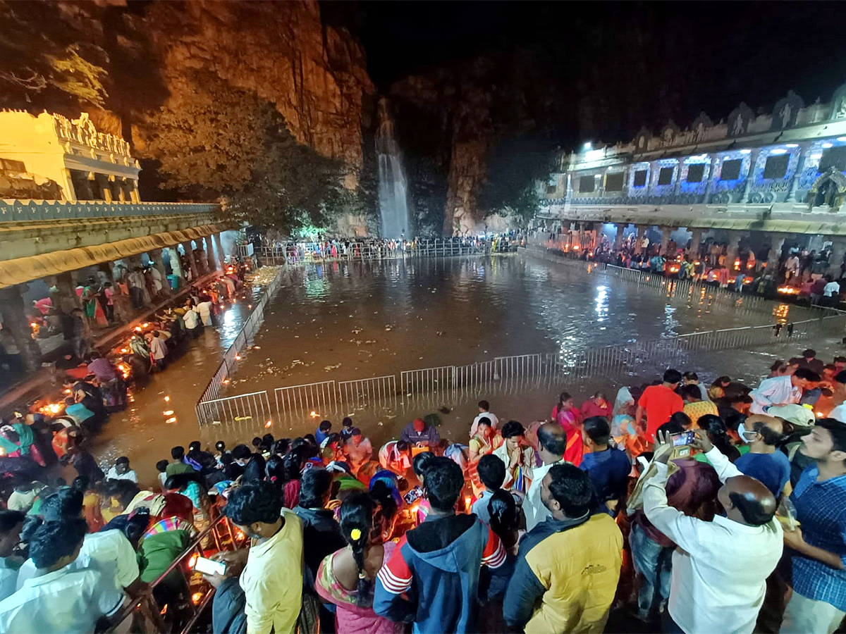 Karthika Pournami Devotees Rush At Kapila Theertham In Tirupati - Sakshi4