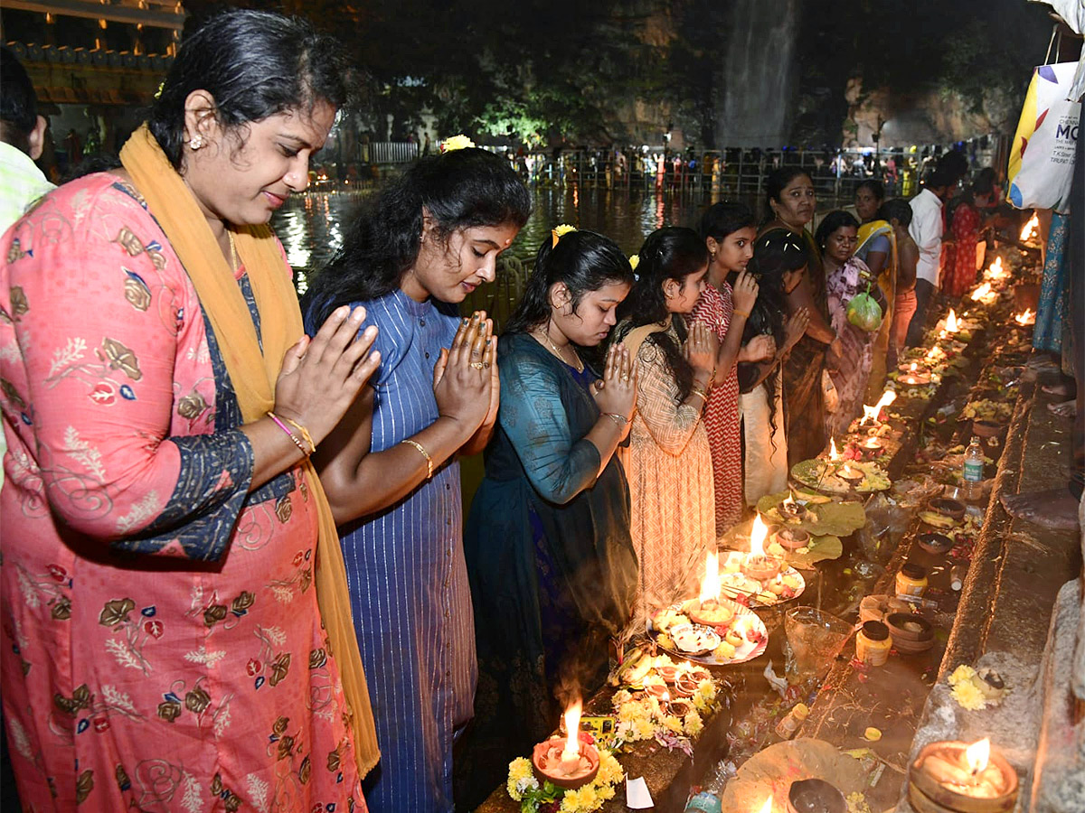Karthika Pournami Devotees Rush At Kapila Theertham In Tirupati - Sakshi6