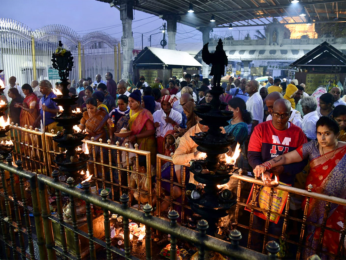 Karthika Pournami Devotees Rush At Kapila Theertham In Tirupati - Sakshi8