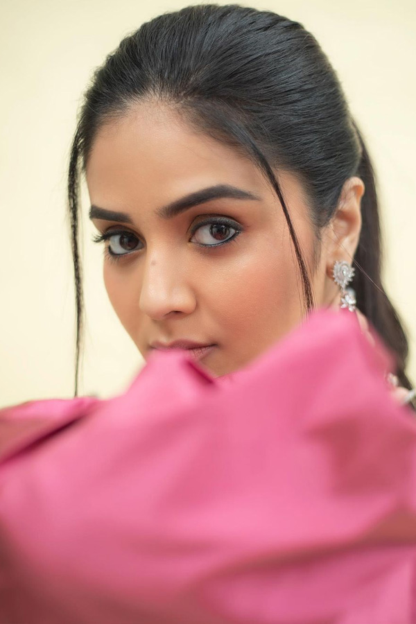 Anchor Sreemukhi Latest Photos - Sakshi15