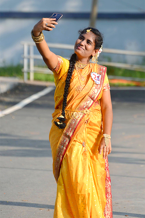 Telugu Ammayi Fashion Show in Maris Stella College Vijayawada - Sakshi17