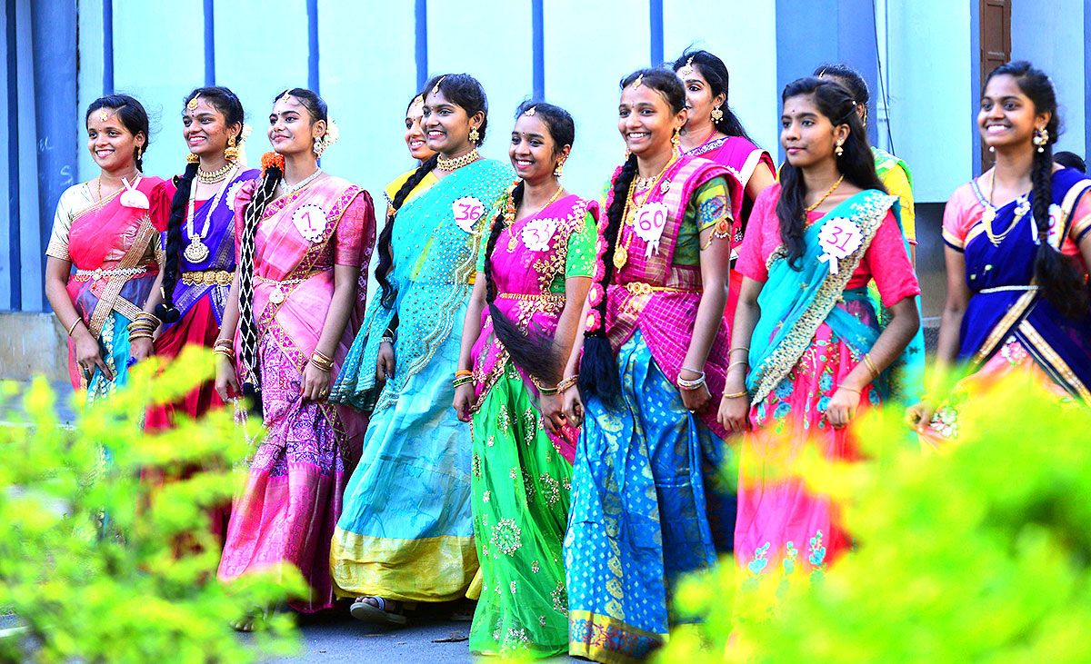 Telugu Ammayi Fashion Show in Maris Stella College Vijayawada - Sakshi7