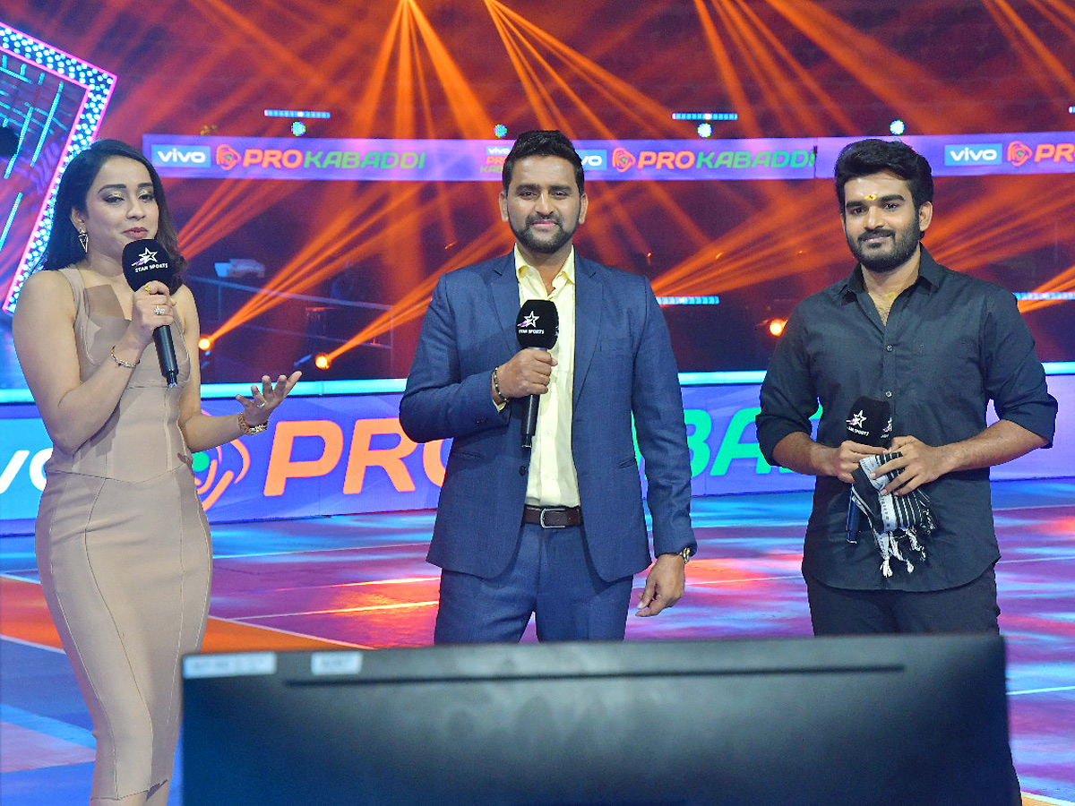 Pro Kabaddi 2022 in Hyderabad Gachibowli Stadium - Sakshi2