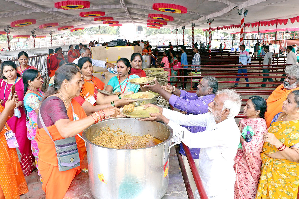 Padmavathi Ammavari karthika Brahmotsavam 2022 - Sakshi12