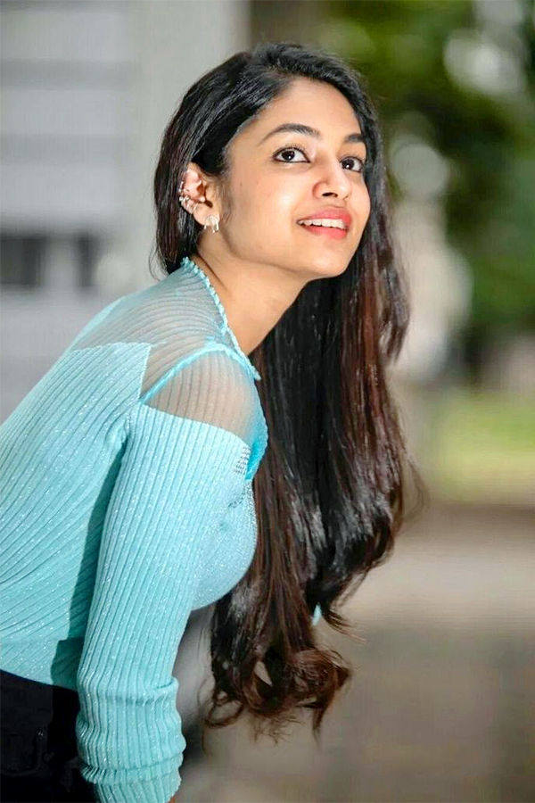 Love Today Movie Fame Actress ivana Photos - Sakshi11