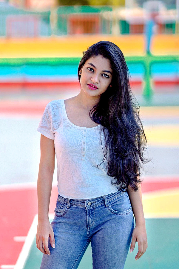 Love Today Movie Fame Actress ivana Photos - Sakshi2