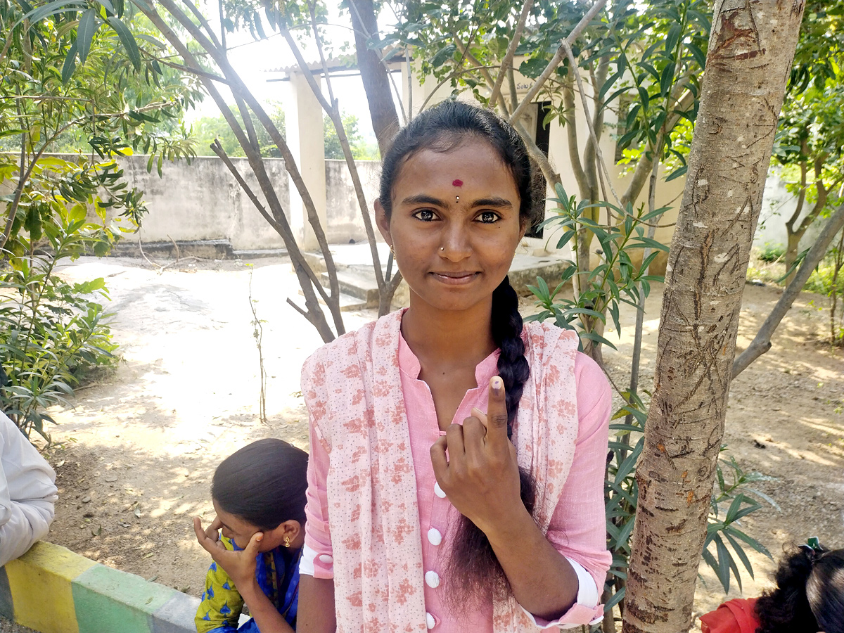Munugode By Election Polling Photos - Sakshi13