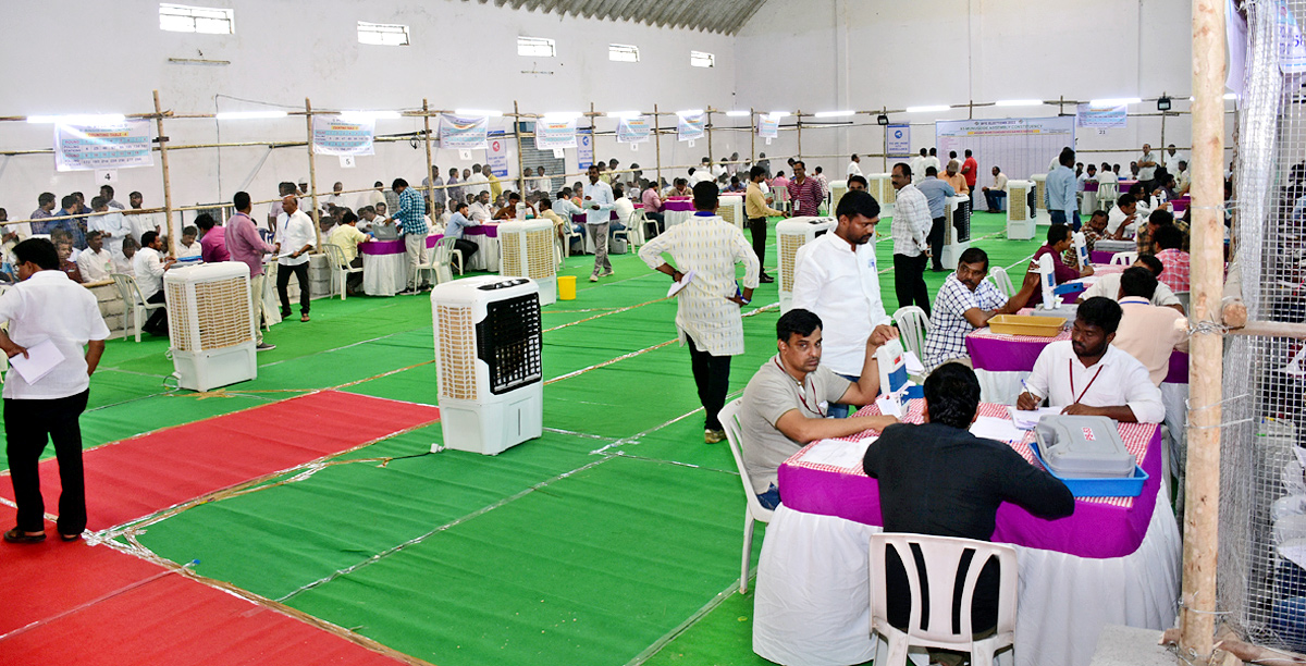Munugode Bypoll Results 2022 Photos - Sakshi3