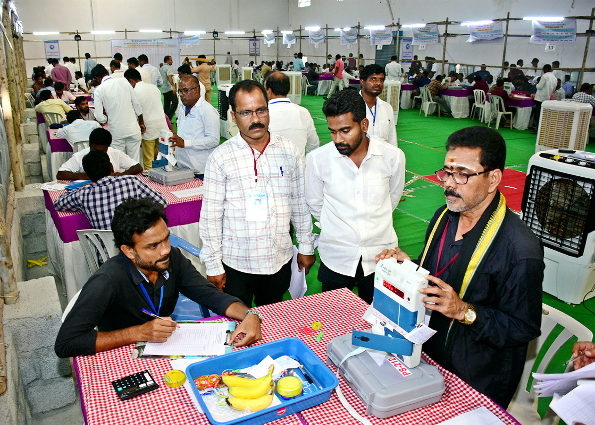 Munugode Bypoll Results 2022 Photos - Sakshi6