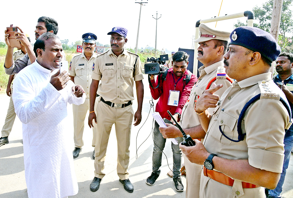 Munugode Bypoll Results 2022 Photos - Sakshi17