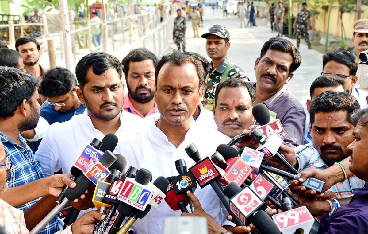 Munugode Bypoll Results 2022 Photos - Sakshi21
