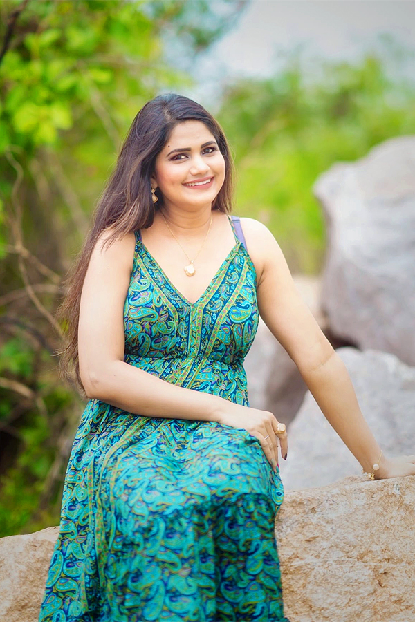 Singer Uma Neha Photoshoot - Sakshi6