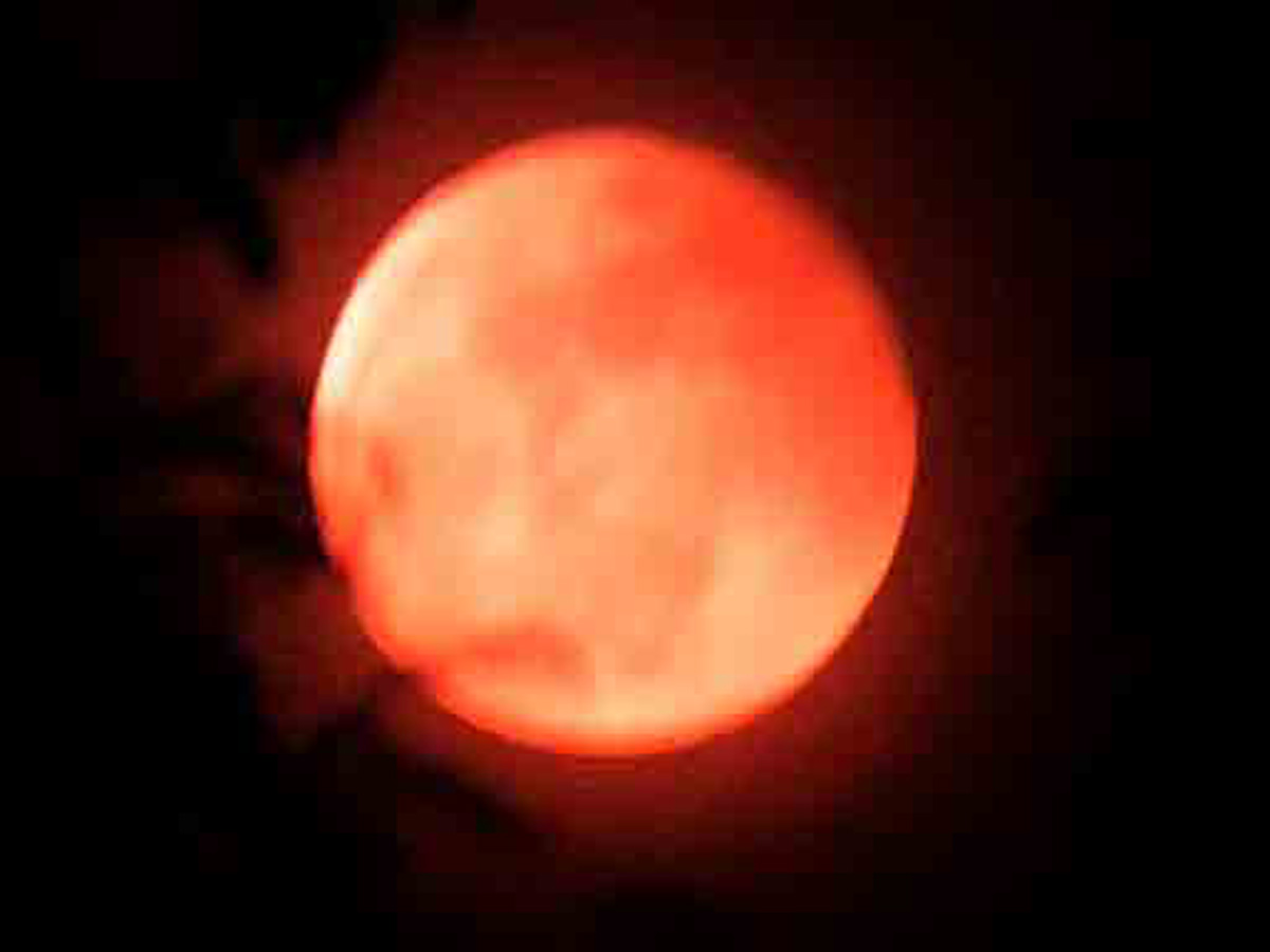 Lunar Eclipse Chandra Grahan 2022 In Telugu States Photos Surfaced - Sakshi28