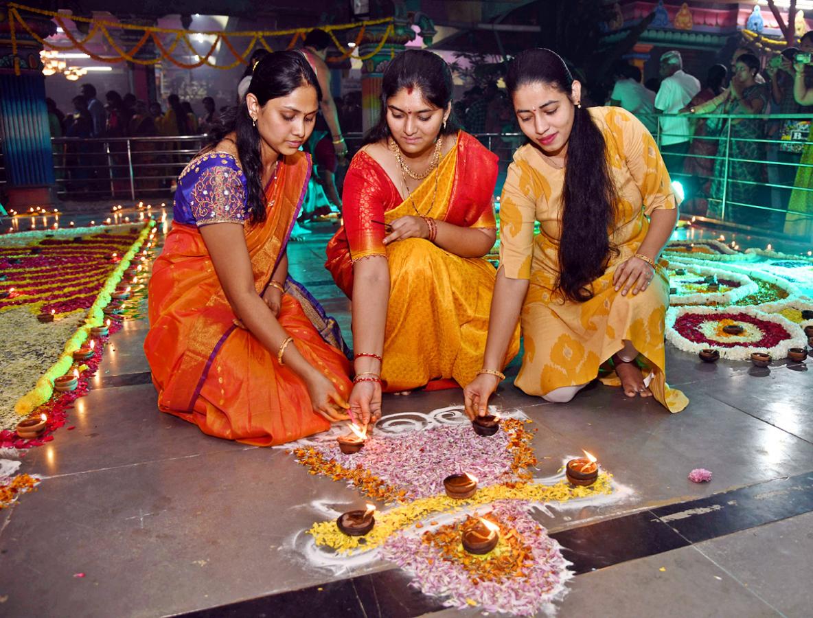 Karthika Pournami: Deep Prajvalana At Temples - Sakshi1