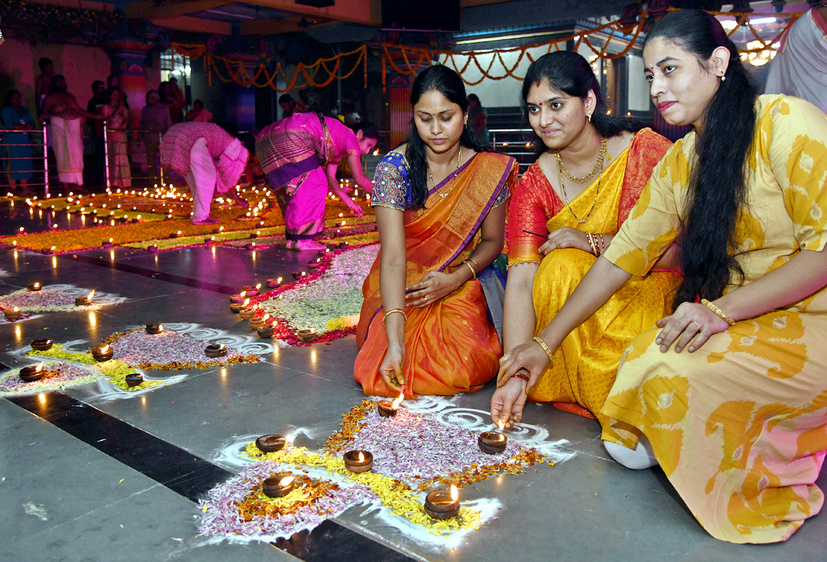Karthika Pournami: Deep Prajvalana At Temples - Sakshi3