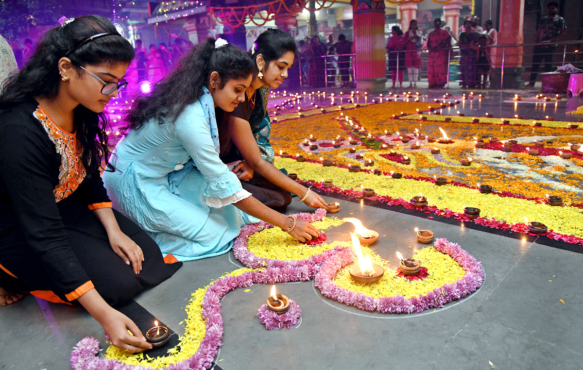 Karthika Pournami: Deep Prajvalana At Temples - Sakshi11