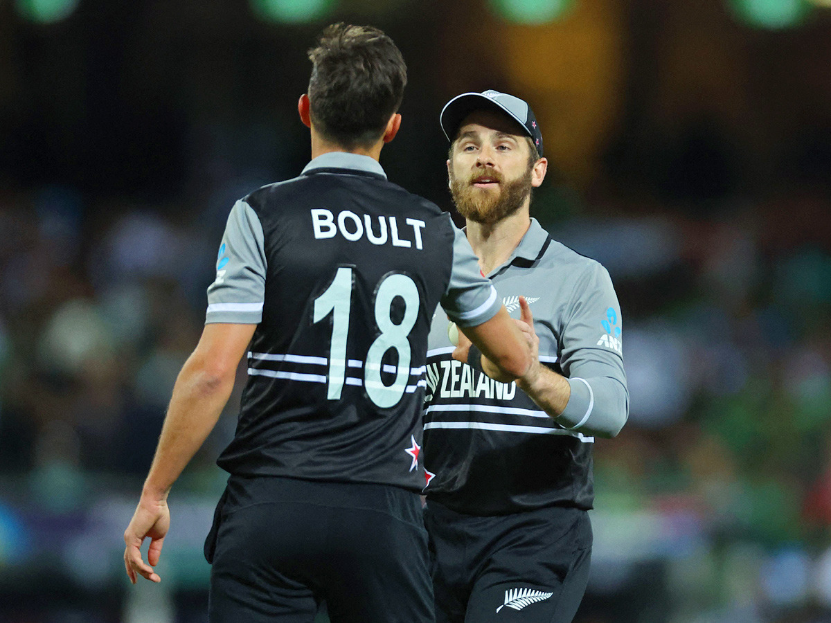 Pakistan beats New Zealand to reach T20 World Cup final Photo Gallery - Sakshi18