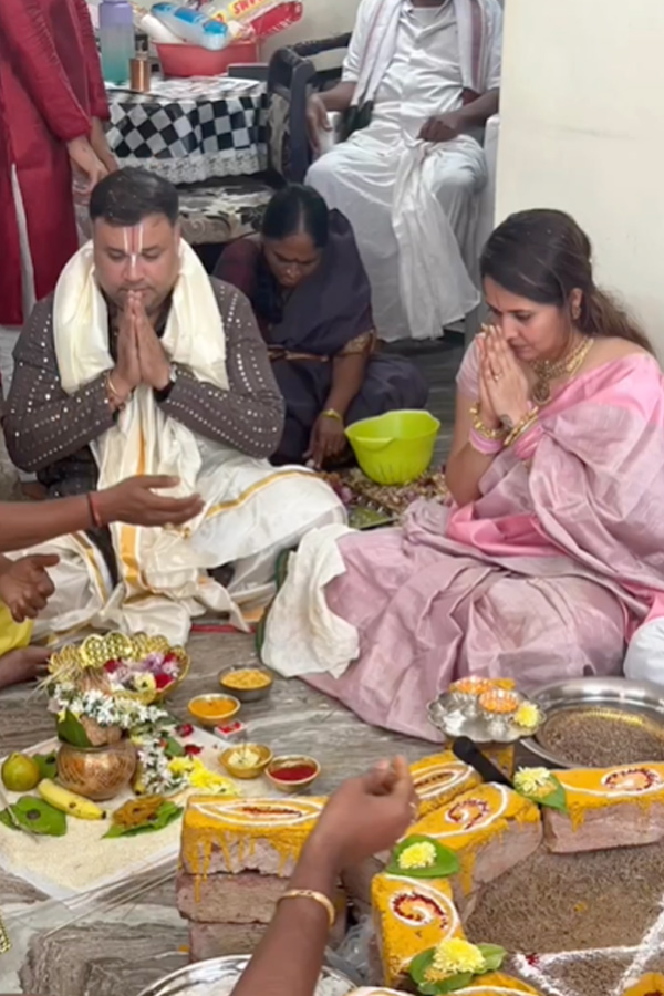 Anchor Anasuya Special Pooja At Her Home Photo Gallery - Sakshi2