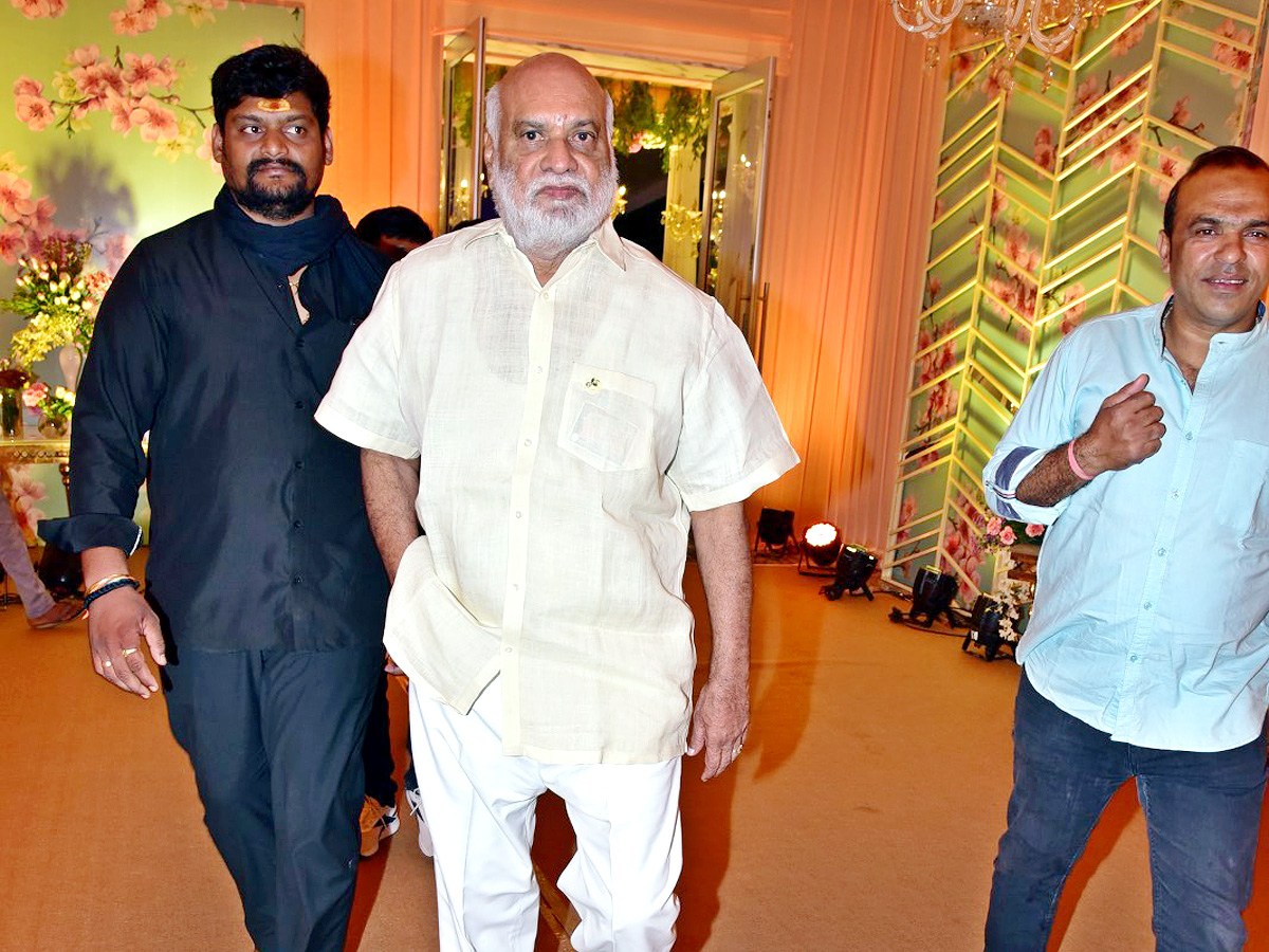 Director Gunasekhar Daughter Neelima Wedding Reception Photos - Sakshi13