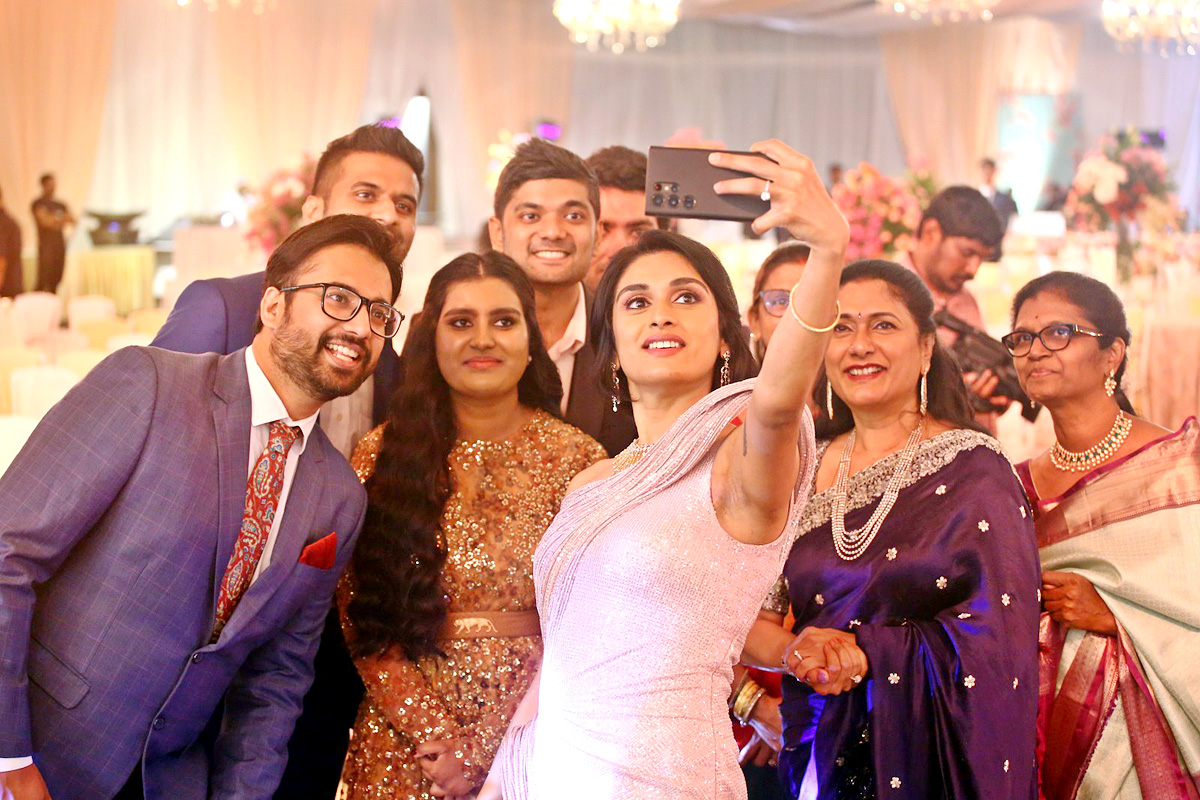 Director Gunasekhar Daughter Neelima Wedding Reception Photos - Sakshi17