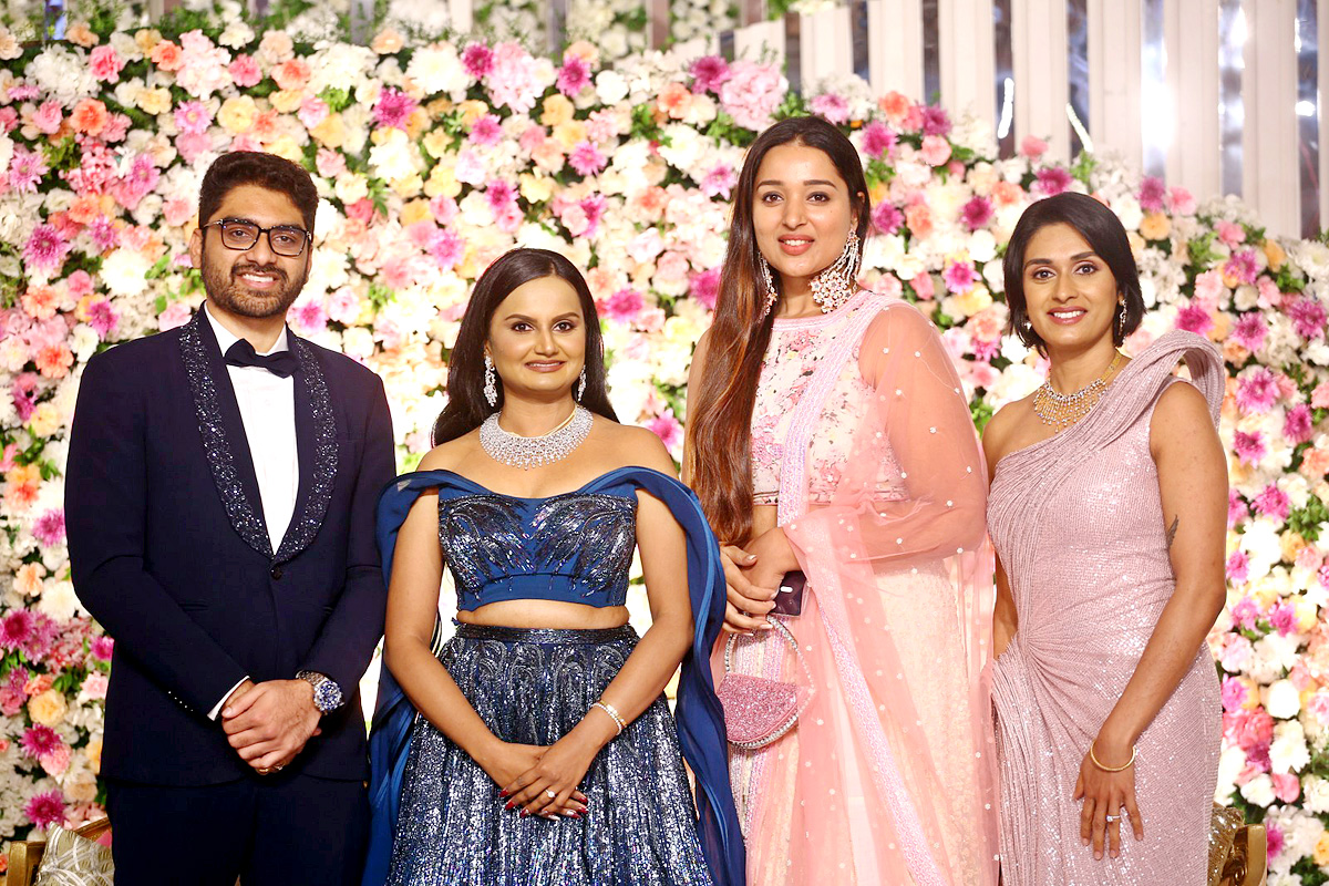 Director Gunasekhar Daughter Neelima Wedding Reception Photos - Sakshi23