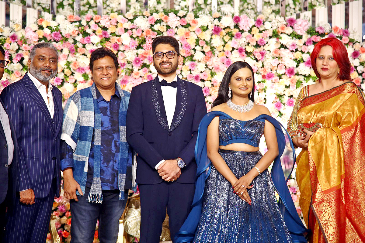 Director Gunasekhar Daughter Neelima Wedding Reception Photos - Sakshi31
