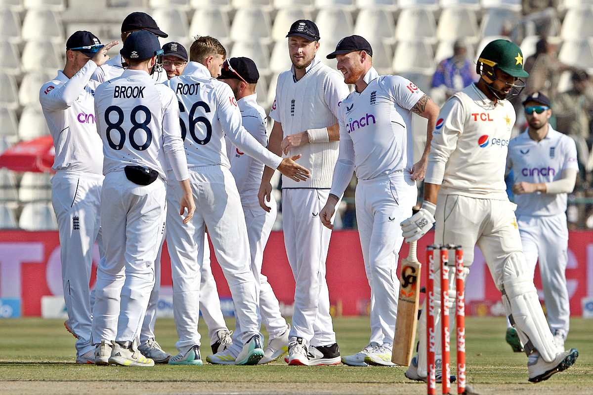 England Beat Pakistan England Won By 26 Runs - Sakshi2