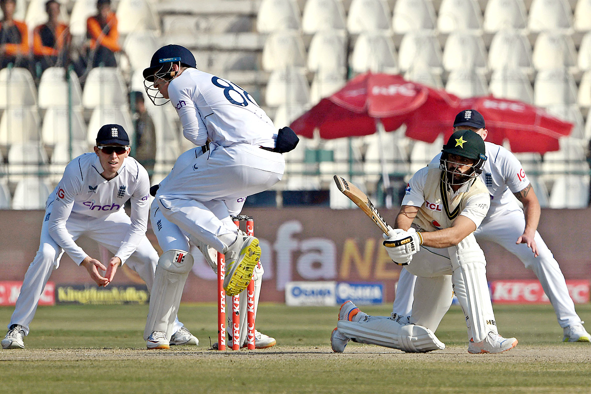England Beat Pakistan England Won By 26 Runs - Sakshi5