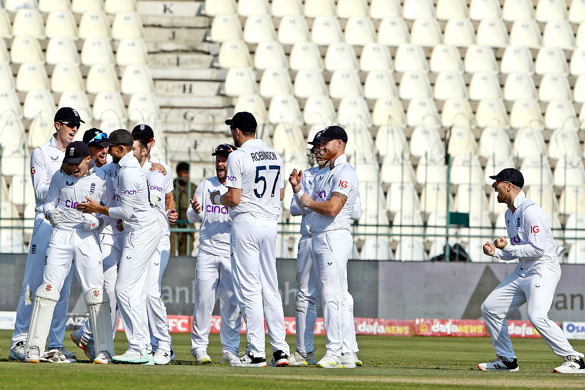 England Beat Pakistan England Won By 26 Runs - Sakshi7