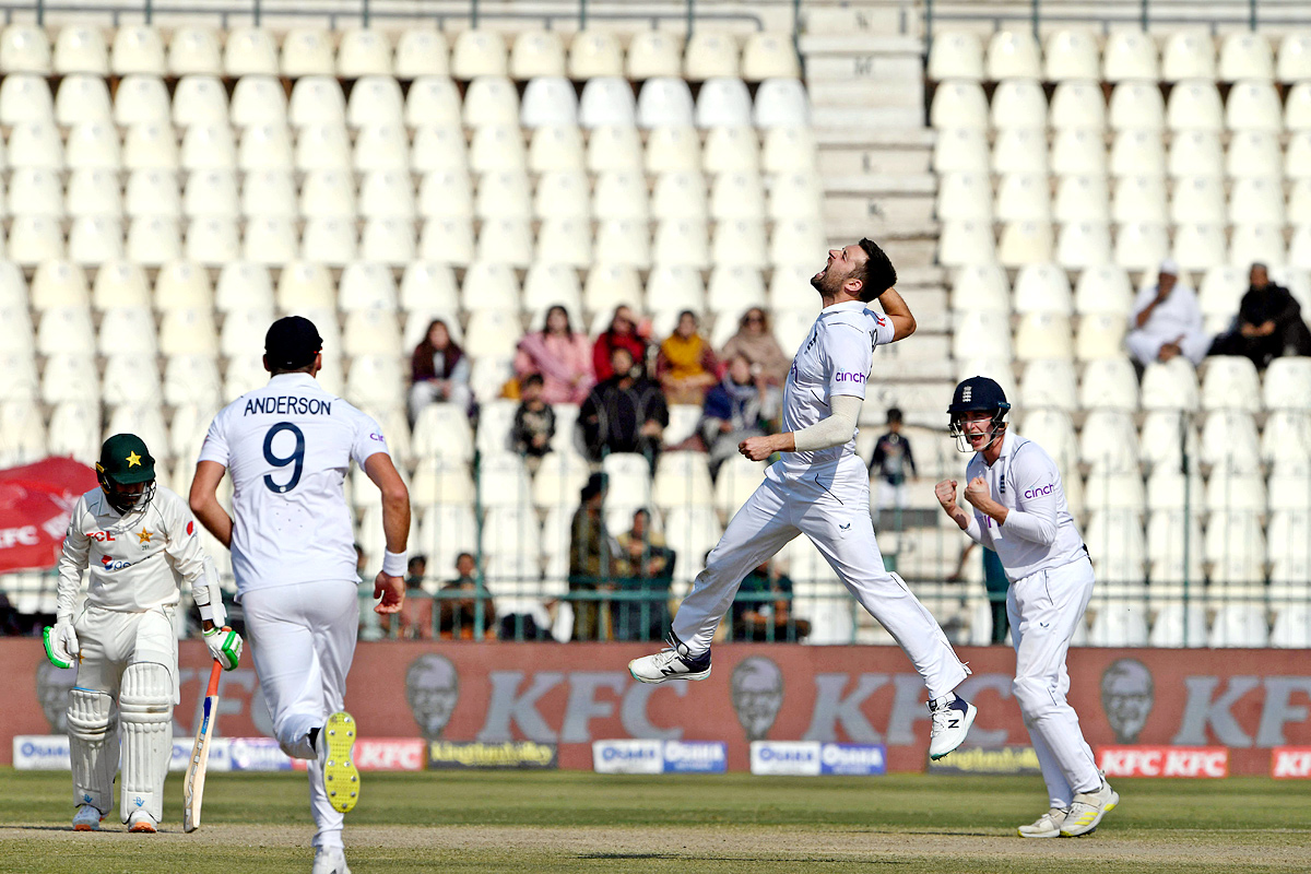 England Beat Pakistan England Won By 26 Runs - Sakshi10
