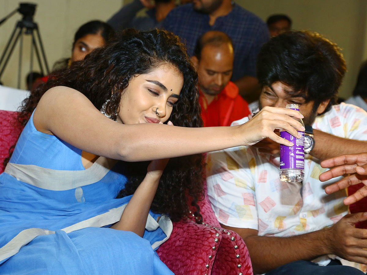 18 Pages Movie Press Meet Stills - Sakshi23