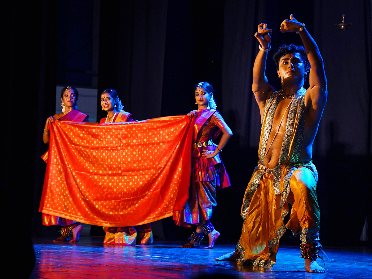Kuchipudi Dance Performance Draws Attention At Vijayawada - Sakshi5