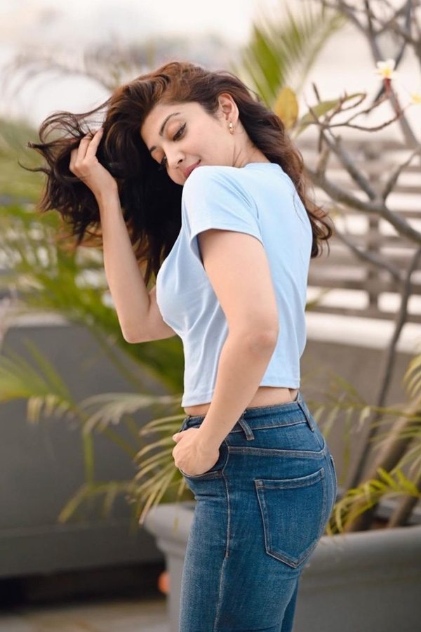 Heroine Pranitha Subhash Latest Photos  - Sakshi11