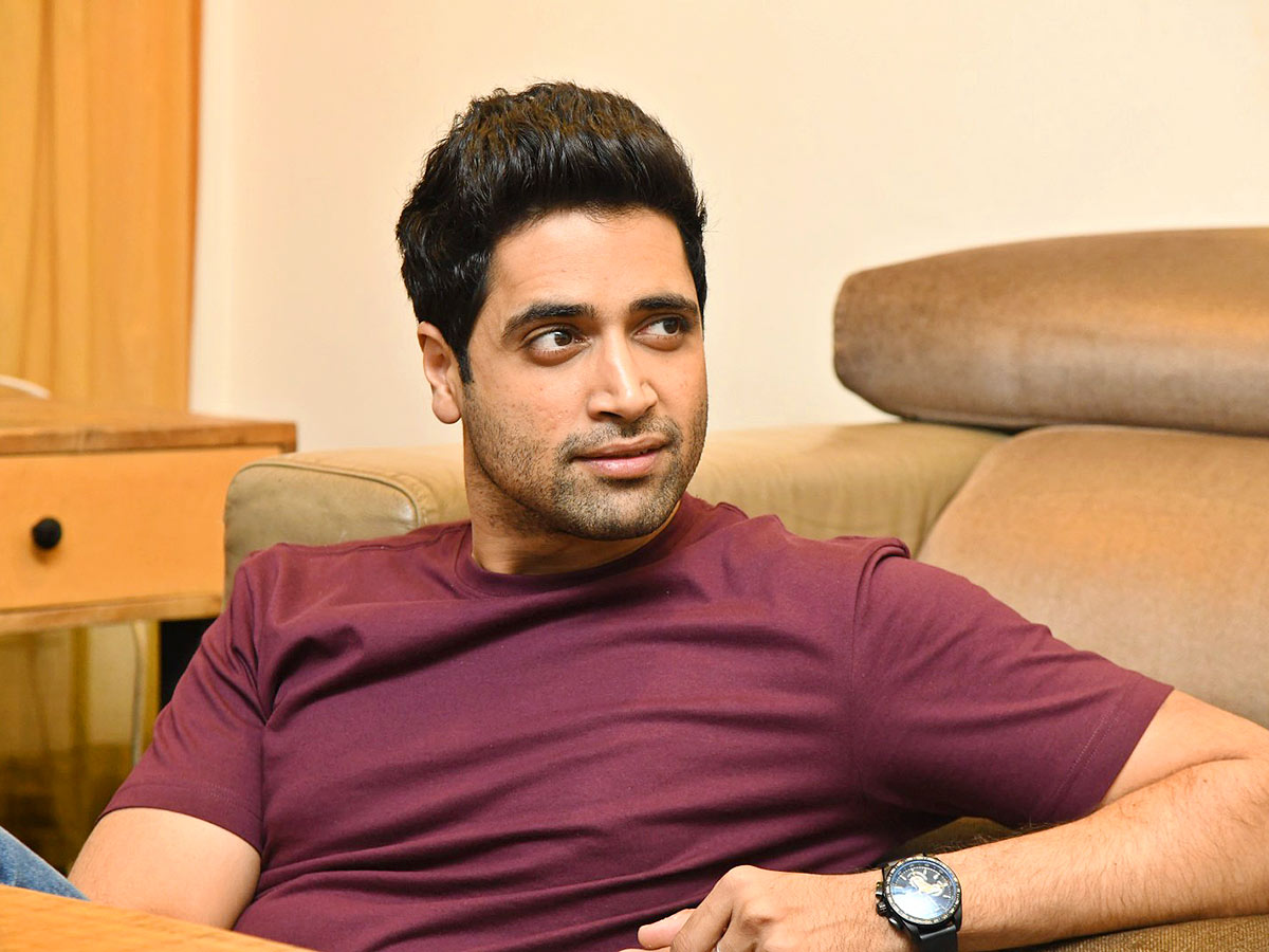 Hero Adivi Sesh Latest Pics - Sakshi6