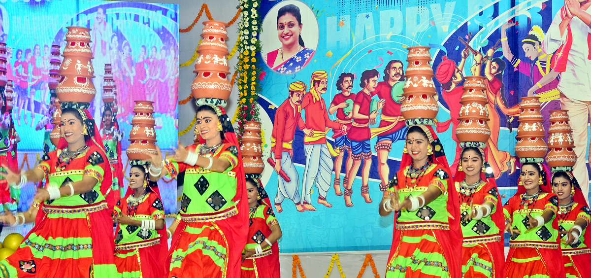 Jagananna Swarnotsava Samskrutika Sambaralu Photos - Sakshi3