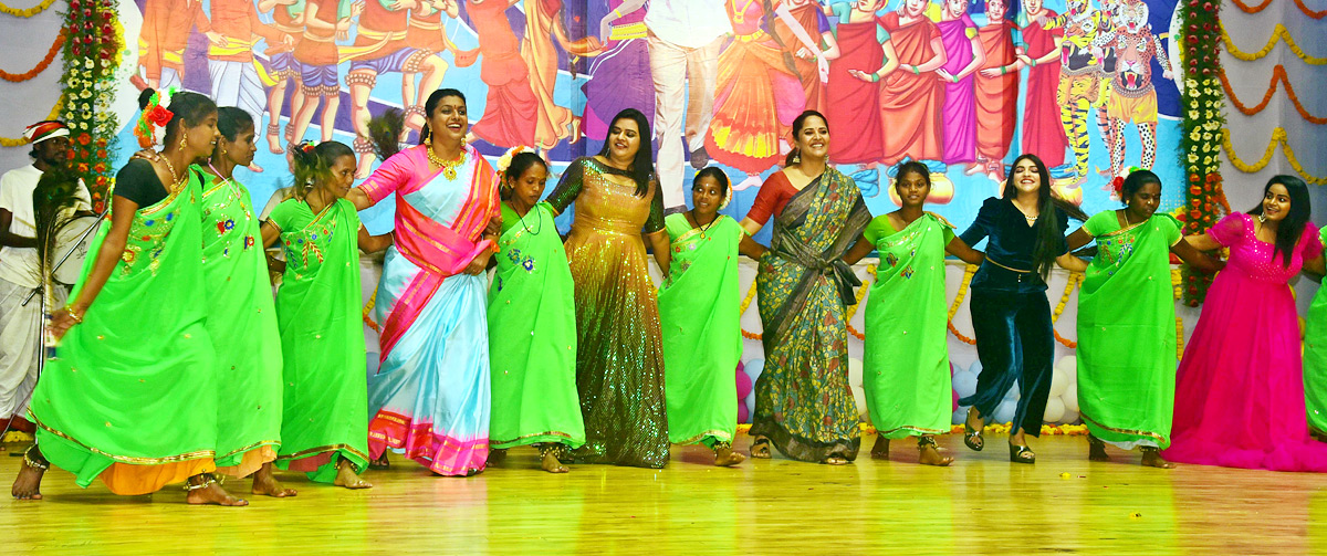 Jagananna Swarnotsava Samskrutika Sambaralu Photos - Sakshi1