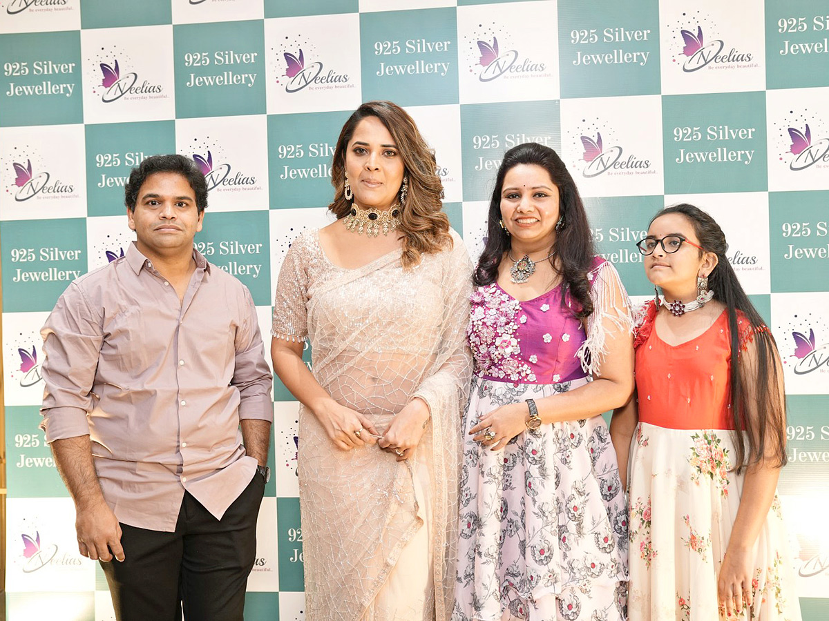 Hyderabad: Anchor Anasuya Launched Neelias Jewellery Store Photos - Sakshi3